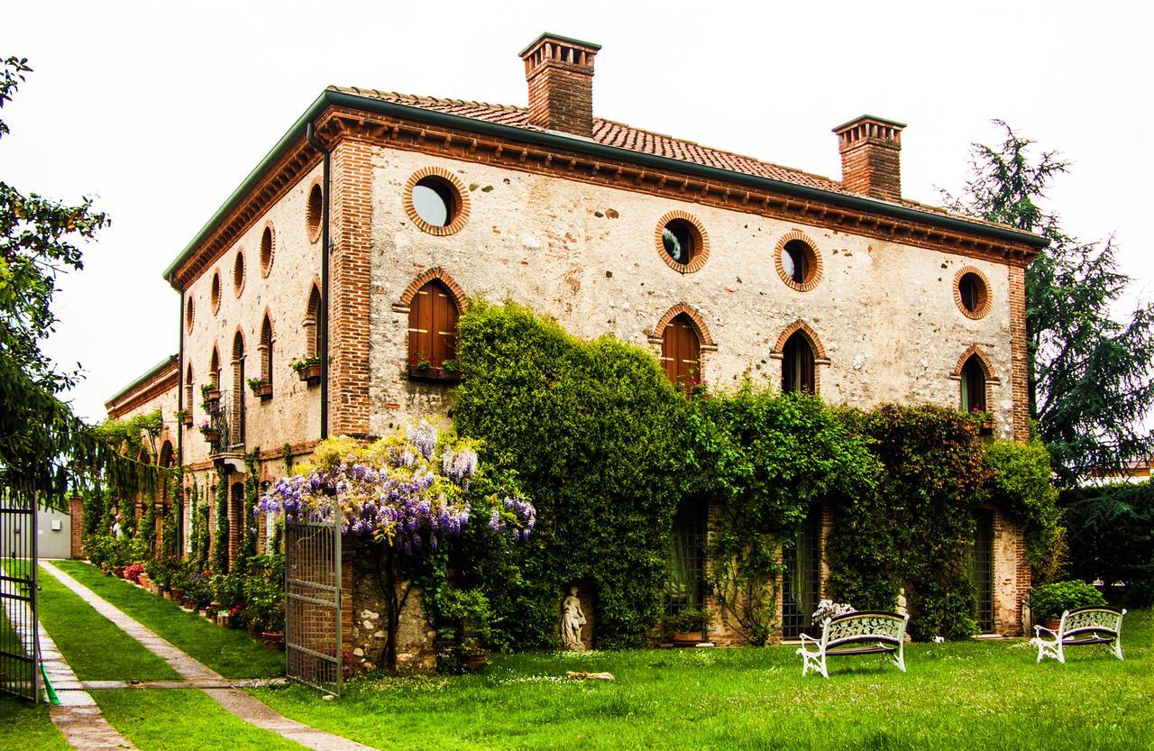 Locanda La Corte Dei Galli Carre Exterior photo